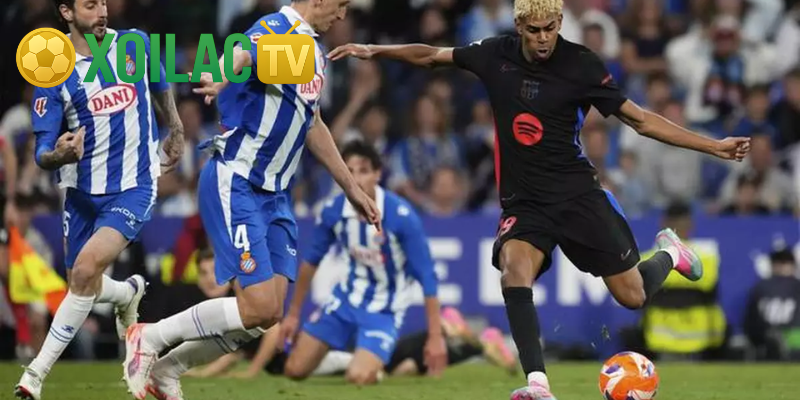 Barca tận dụng lối chơi kiểm soát bóng