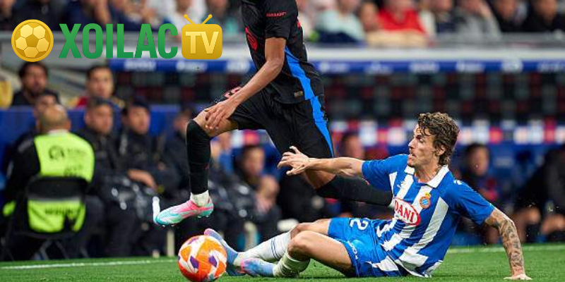 Los Periquitos triển khai chiến thuật phản công nhanh